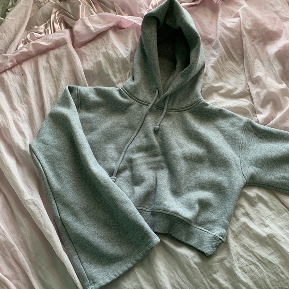Fashion nova cropped hoodie - Picture 2 of 4